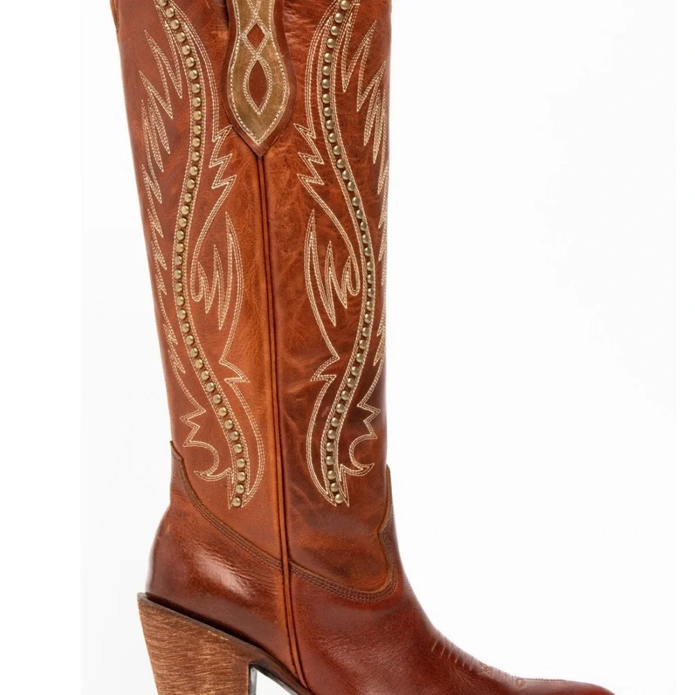 Idyllwind Brown Ankle Boots with Gold Accents - Picture 1 of 2